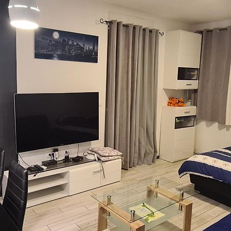 Apartments Peti Pula Rum bild