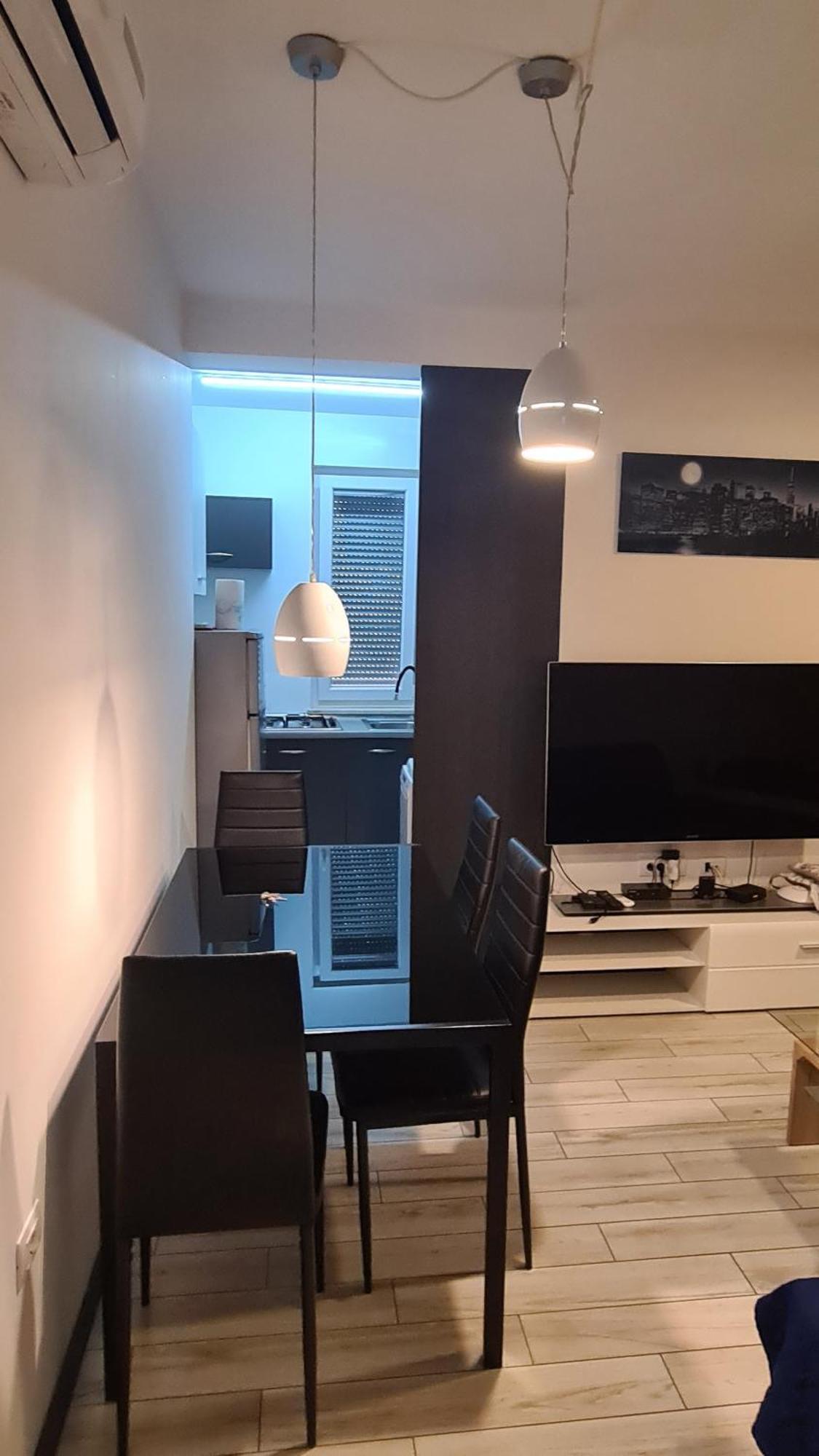 Apartments Peti Pula Rum bild