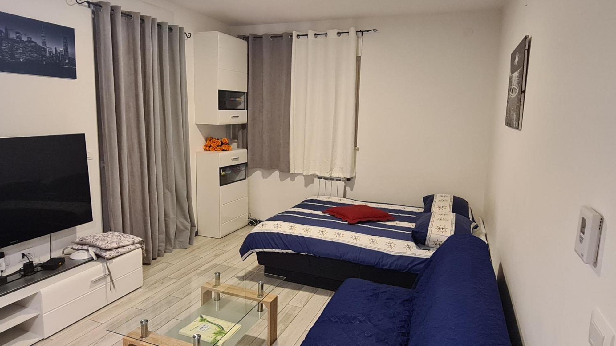 Apartments Peti Pula Rum bild